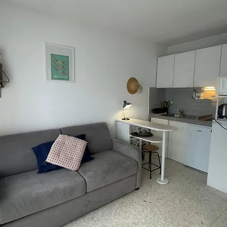 Stunning Sea View And Comfort Close To The 아파트