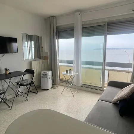 Stunning Sea View And Comfort Close To The 생트막시메