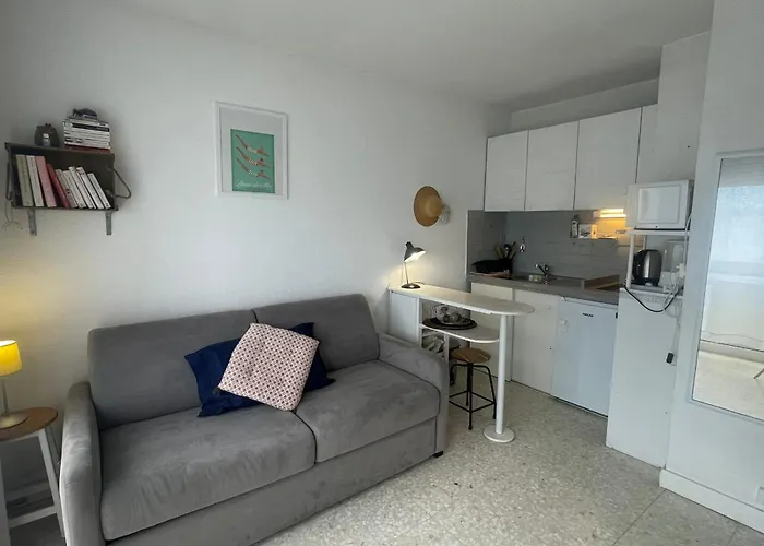 Stunning Sea View And Comfort Close To The 아파트